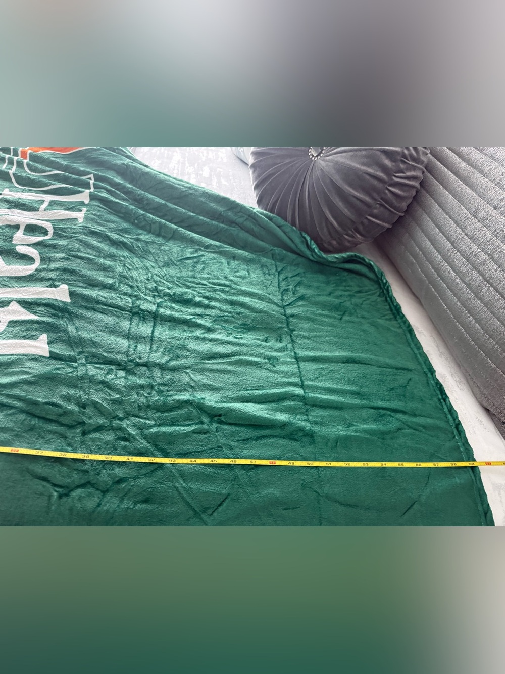 NWOT. University of Miami Oversized Throw - Picture 4 of 5